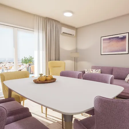 Arancini Hotel apartamentowy 4*