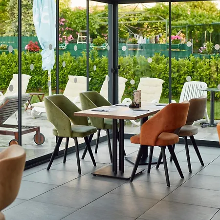 Arancini Hotel apartamentowy 4*