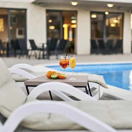 Arancini Hotel apartamentowy 4*