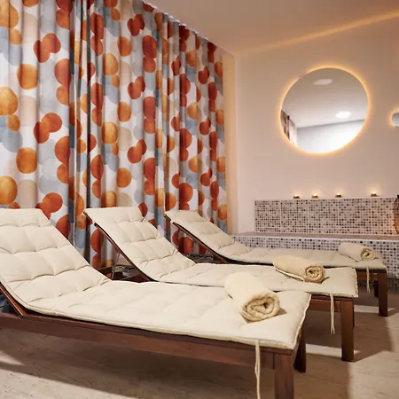 Arancini Hotel apartamentowy 4*