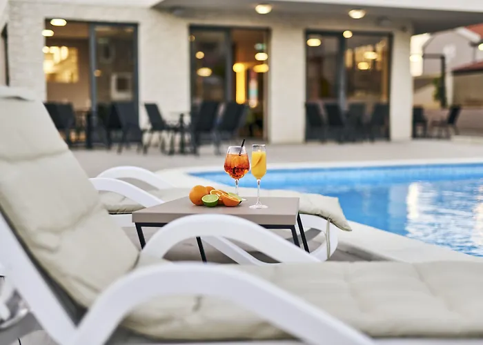 Arancini Aparthotel 4*